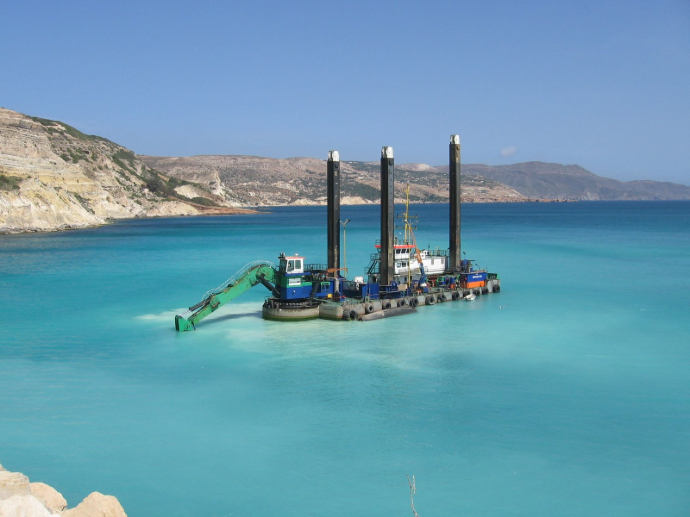 Backhoe Dredger (BHD) Dredging - Backhoe Dredger (BHD)